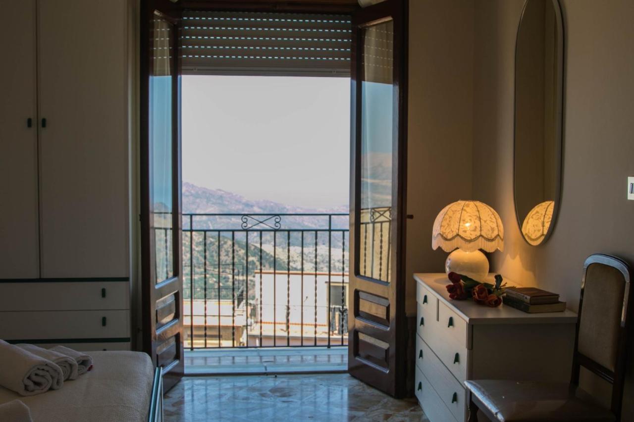 فيلا La Casa Della Nonna San Mauro Castelverde المظهر الخارجي الصورة